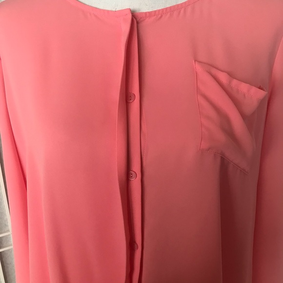 NWOT🌟Nordstrom Cross Back Button Down Blouse - Picture 3 of 7